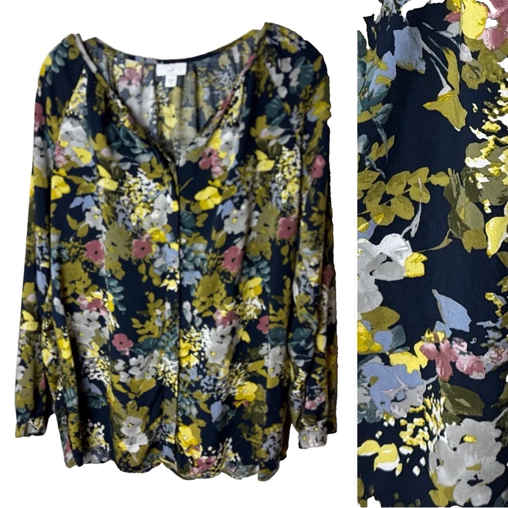 J. Jill Blouse Size Medium Top Long Sleeves Button Up Floral Navy Blue Green